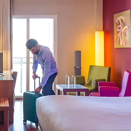 Num Hotel-3