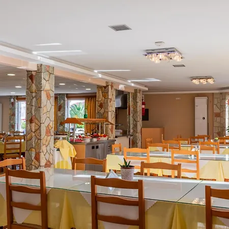 Village Inn Studios & Family Apartments-3