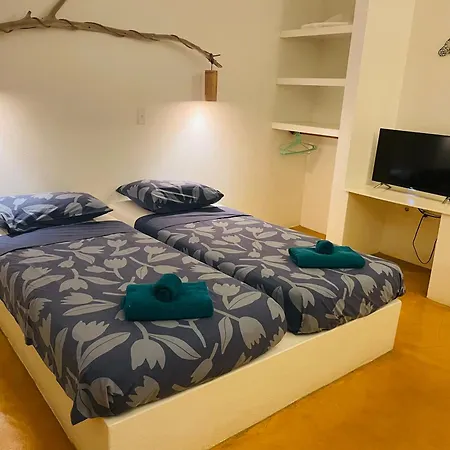 The Dive Hut - Boutique Apartments-2