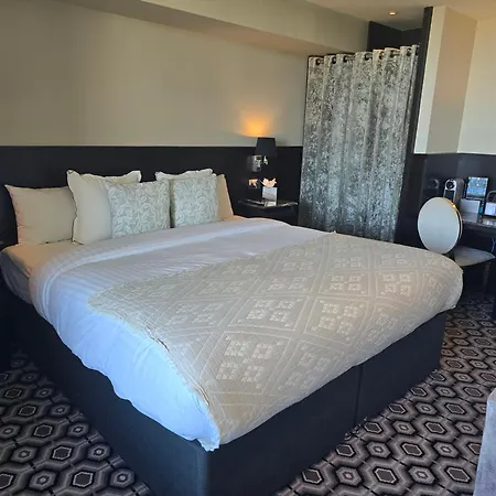 The Vincent Hotel-3