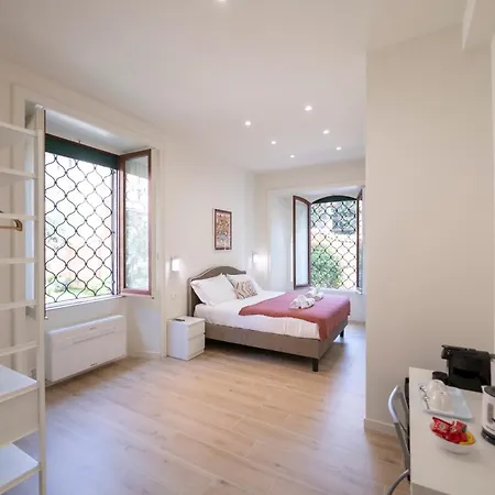 Domus Giulio Guest House-3