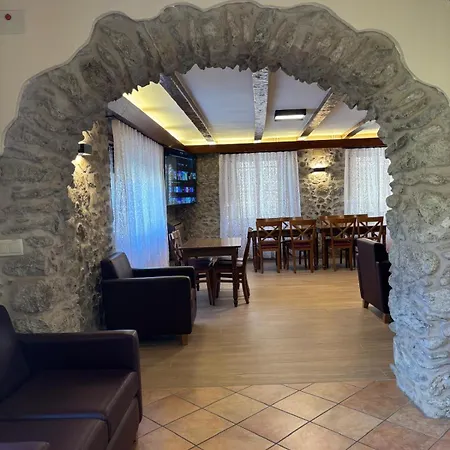 Hotel-Restaurante La Quadra-3