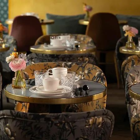 Hôtel Maxim Folies-2