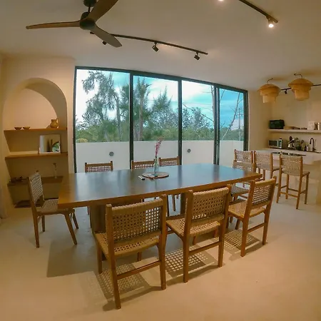 Casa Hood By The Sea-3