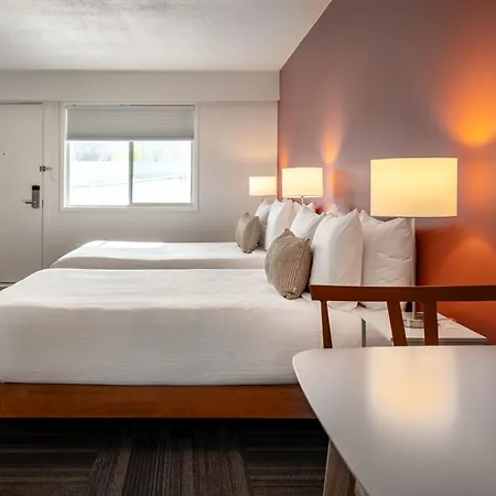Okanagan Lakefront Resort-2