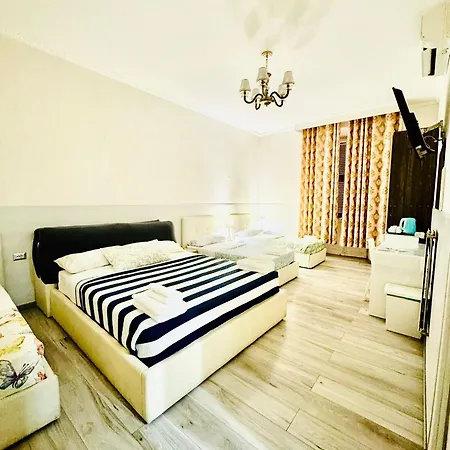 Oscar Suite Home-3