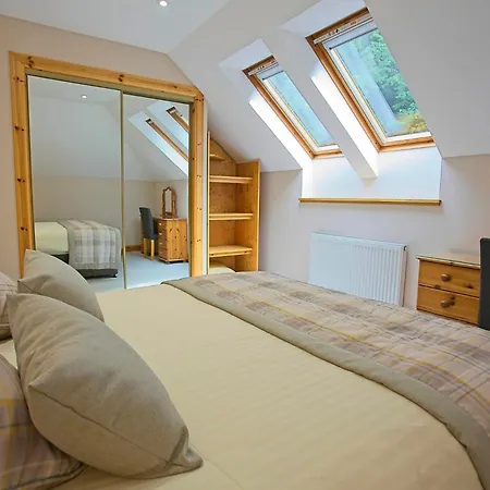 Lochiel Villa Guest House-2