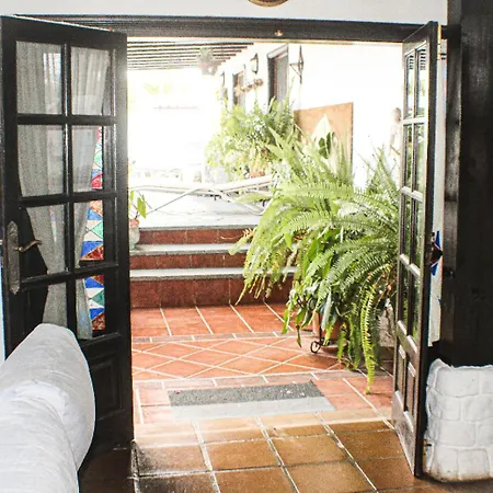 Habitaciones Dona Cris-2