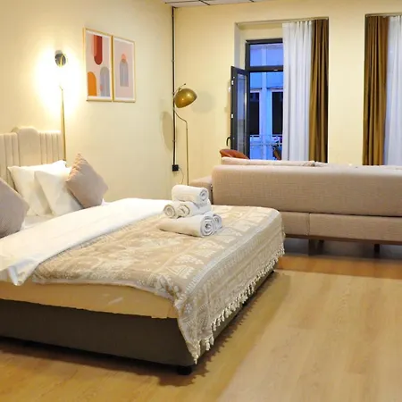 Golden Door Hotel-2