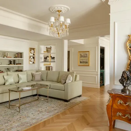 Four Seasons Hotel George V Paris-3