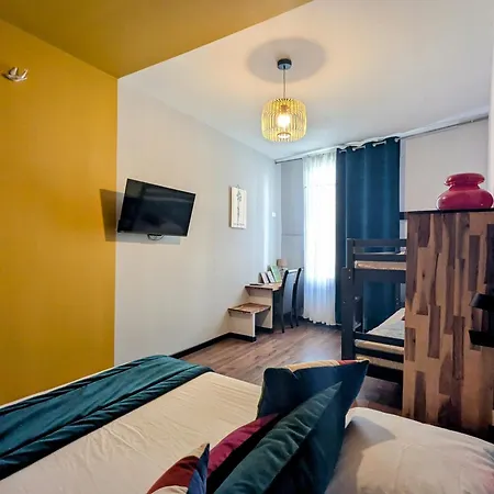 Hôtel Des Arts, Artisanal et Indépendant-3