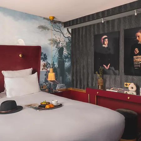 Snob Hotel-3