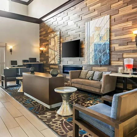 La Quinta By Wyndham Houston Energy Corridor-3