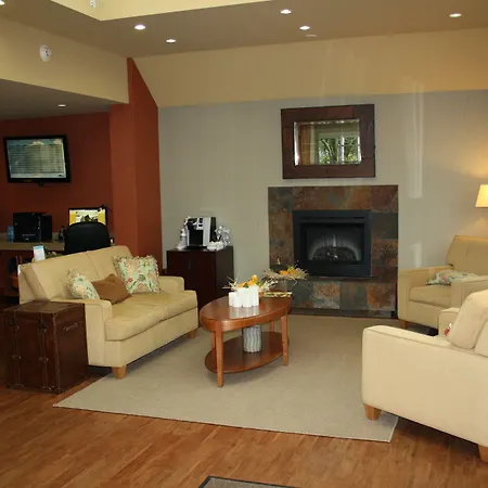 Best Western Plus Emerald Isle Hotel-3
