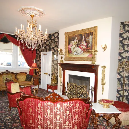 Queen Anne-3