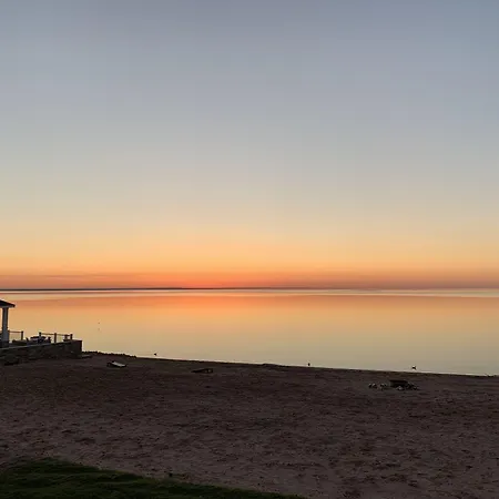 Breakers Resort - Lakeside-3