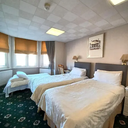 Hunters Lodge Guest House-2