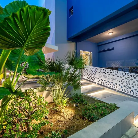 Sonia Hotel & Suites - Adults Only-2