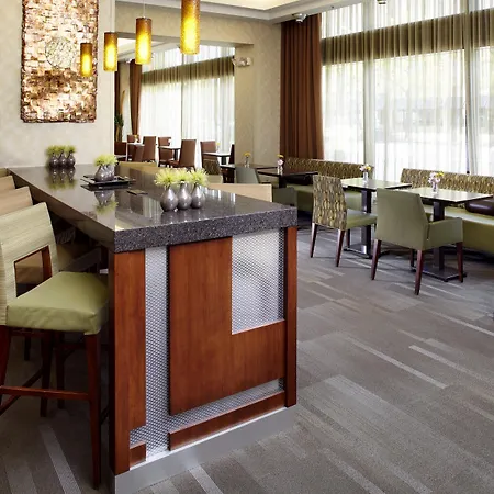 Hampton Inn Cleveland-Downtown-3