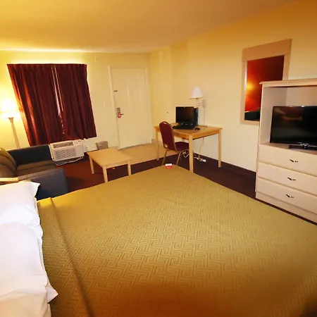 Econo Lodge Inn & Suites Maingate Central-2