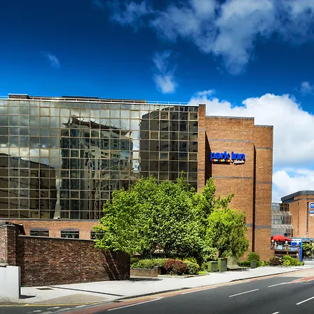 Park Inn By Radisson Cardiff City Centre-3