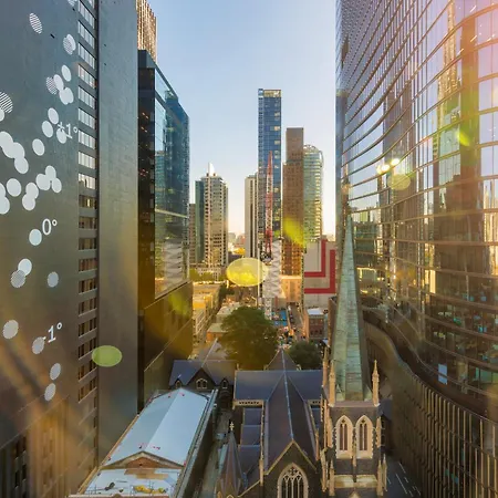Hotel Grand Chancellor Melbourne-3
