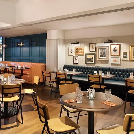 Leonardo Hotel Cardiff-3