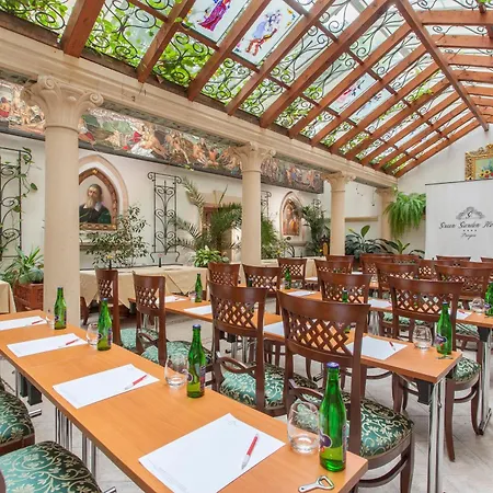 Green Garden Hotel-3