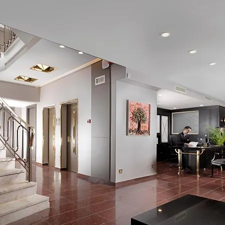 Holiday Suites-2