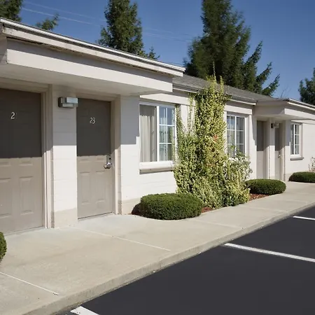 Americas Best Value Inn-3