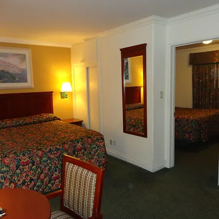 Redondo Inn And Suites-2