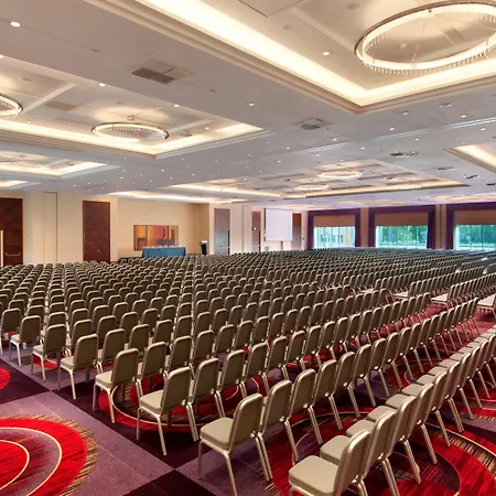 Hilton Warsaw City Hotel-3