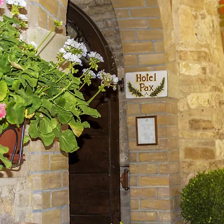 Hotel Pax-2