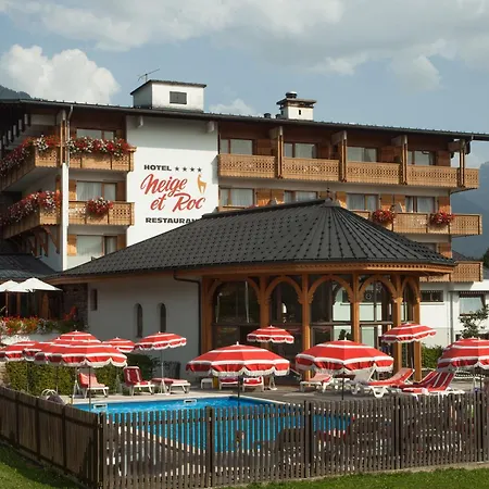 Chalet-Hôtel Neige et Roc, The Originals Relais (Hotel-Chalet de Tradition)-2