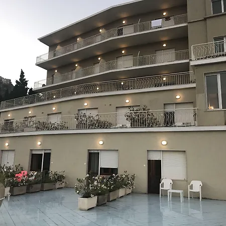 Hotel Mediterranée-2