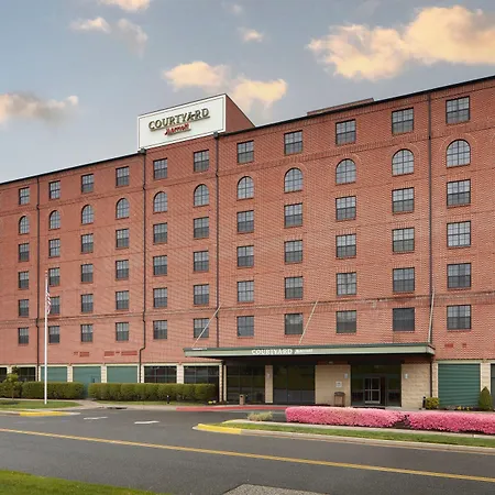 Courtyard By Marriott Aberdeen At Ripken Stadium-2