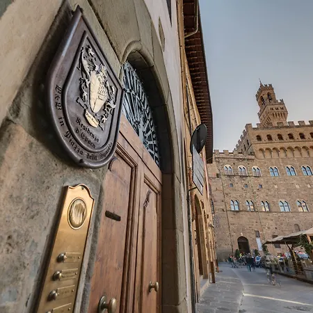Boutique Hotel In Piazza Della Signoria-2