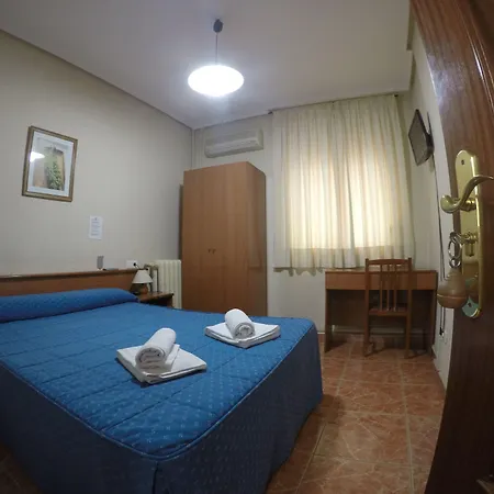 Hostal El Pilar-3