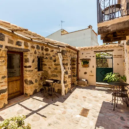 Albergo Diffuso Mannois-2