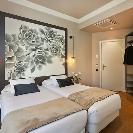 Hostal Central Barcelona-3
