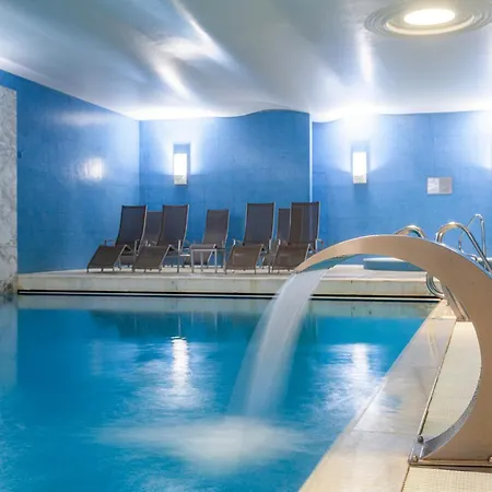 Hotel De Guimaraes Business & Spa-3