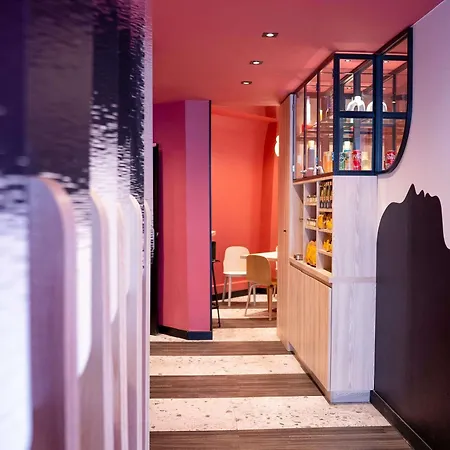 Modern Hôtel Montmartre-3