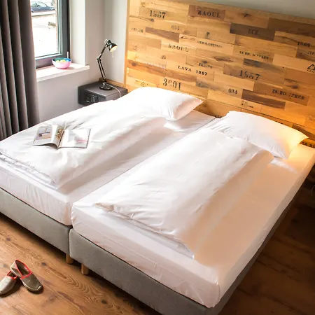 Underdog Hotel-3