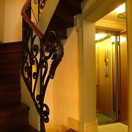 Hotel Okapi-3