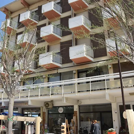 Hotel Suprem sul Mare-2