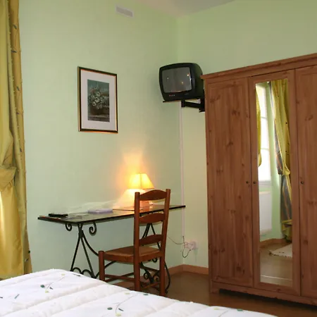 Le Relais des 5 Chateaux-3