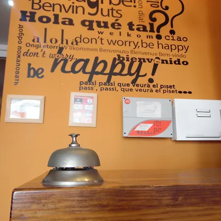 Hostal La Lluna-3