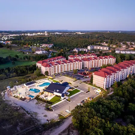Grand Crowne Resort-3