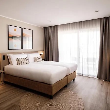 Strand Suites By Neu Collective-3