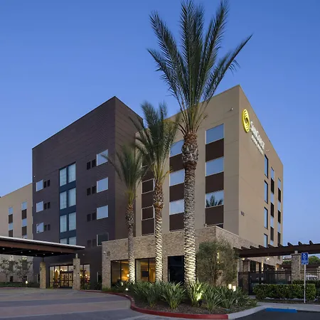 Suncoast Hotel Anaheim, Tapestry Collection By Hilton-3